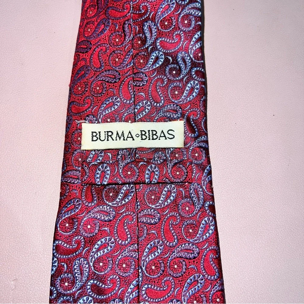 BURMA‎ BIBAS Soft Red / Blue Paisley Smooth Silk Neck Tie ITALY MADE